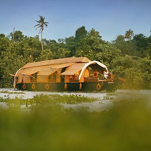 Private Single Cabin House Boat